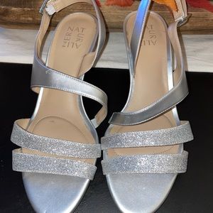 Naturalizer silver heels size 8 wide